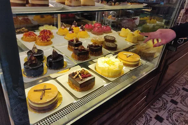 La Pierre Patisserie