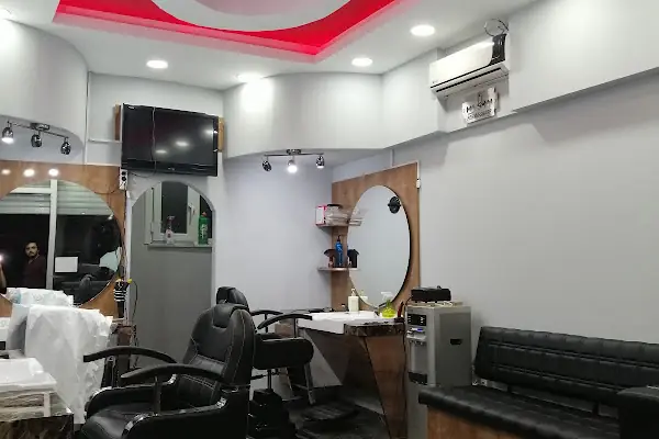 Özlü 18 Erkek Kuaförü