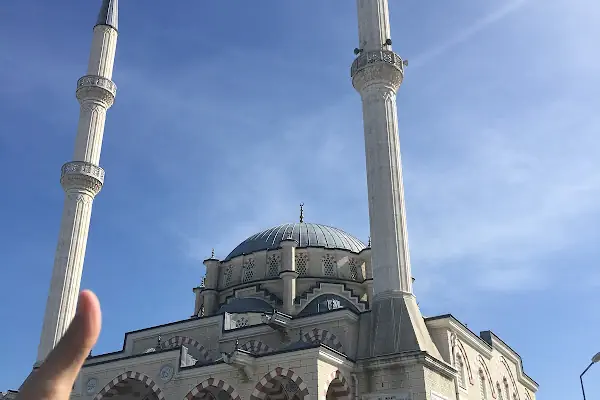 DELİKLİKAYA MERKEZ CAMİİ