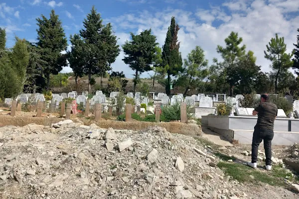 Sarıkamıs Karaköse Köyü dernegi Mezarlığı