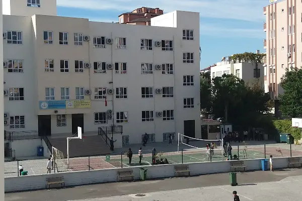 Fatma Özmüftüoğlu Anadolu İmamhatip Lisesi