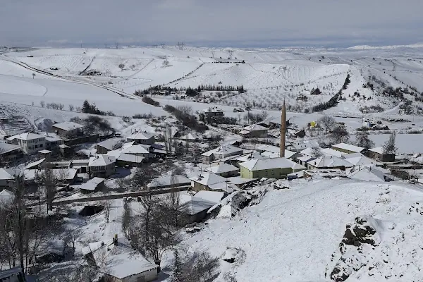 Karacalar Köyü Cami
