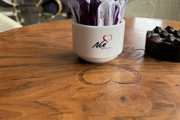Nur Pastaneleri