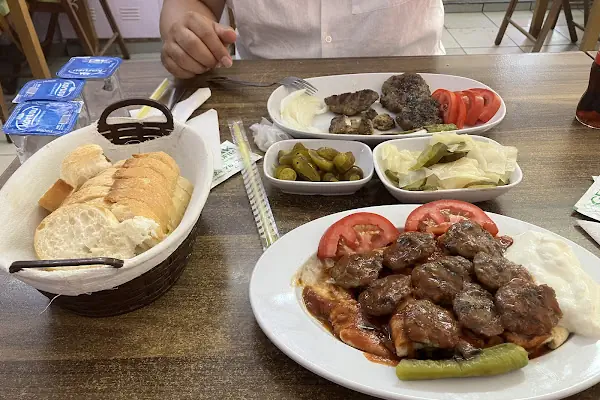 Gemlik pideli köfte