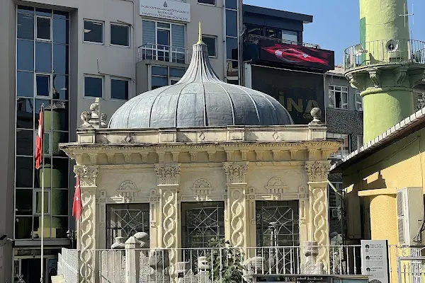 Lala Mustafa Paşa Türbesi
