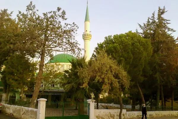 Yeşil Tepe Evler Cami
