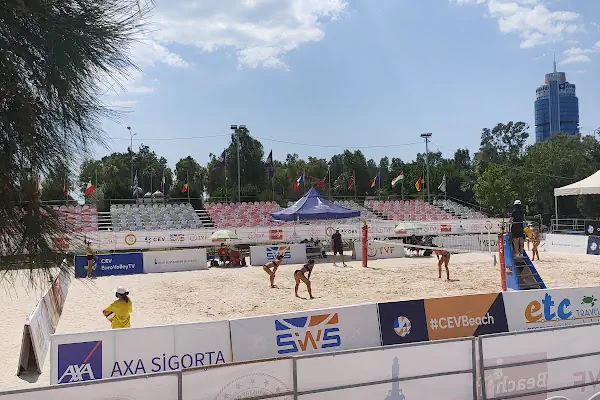İzmir Büyükşehir Belediyesi Gençlik Ve Spor Klubü İnciraltı Spor Tesisleri