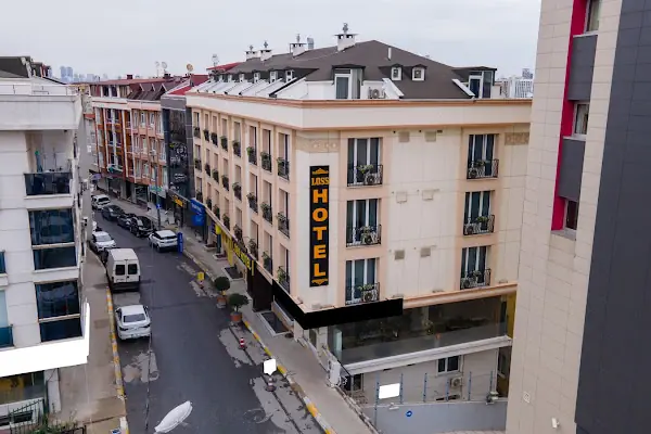 Loss Hotel
