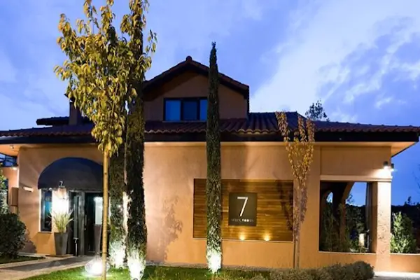 7 Rooms Boutique Hotel