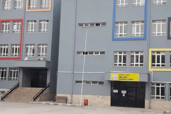 İbni Sina Anadolu Lisesi