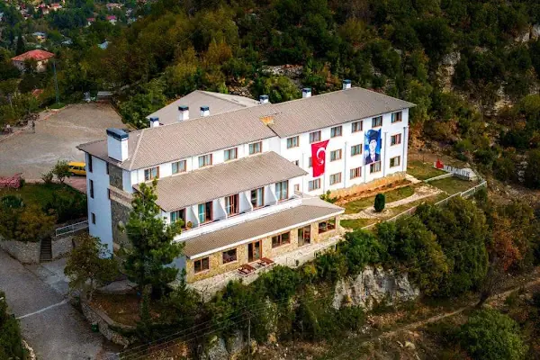 Namrun Dağ Otel by Esamet Hanım