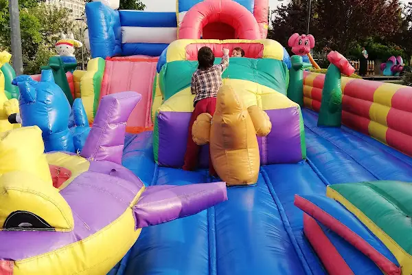 Masal Kahramanları Parkı Lounge