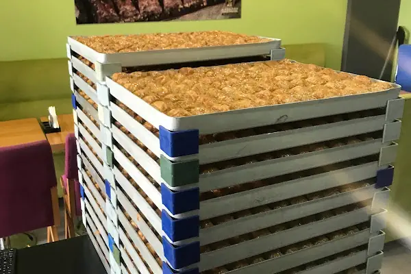 Yüzde Yüz Antep Baklavaları Aliağa