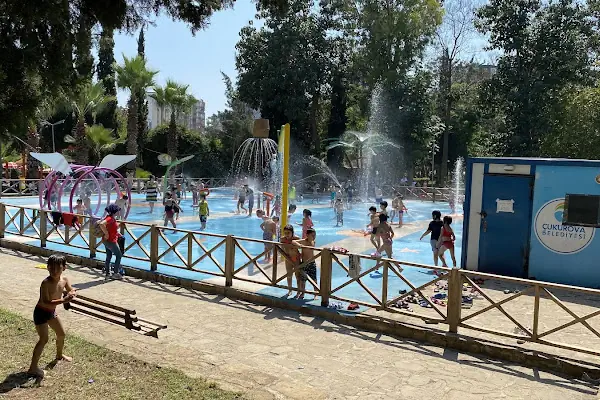 Doğal Park Su Oyunları