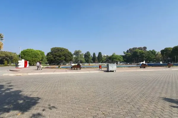 Kapalı Tenis Kortu