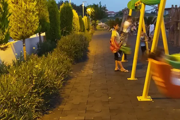 Çıplak lı yaşam alanı parkı