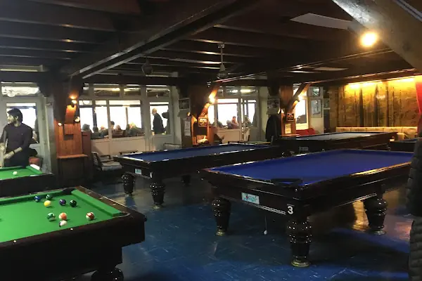 Taraça Bilardo ve Satranç Salonu