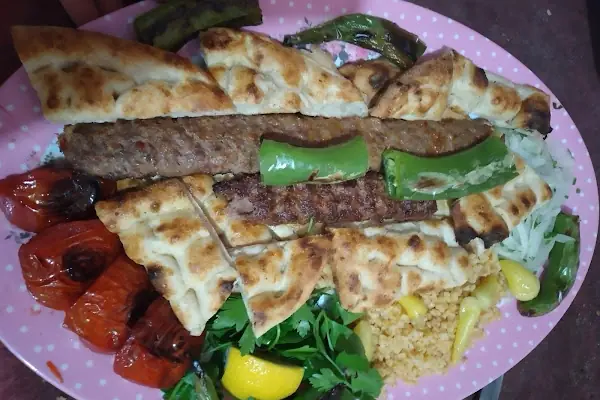 Özen Pasta & Bistro