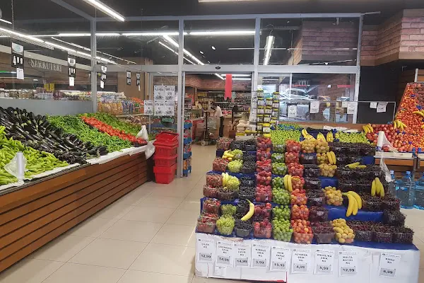 Irmaklar Market