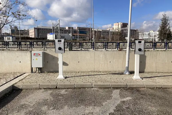 ZES Şarj İstasyonu