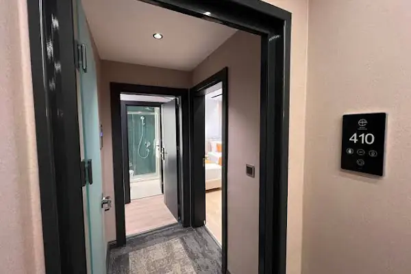Elysian Airport Hotel