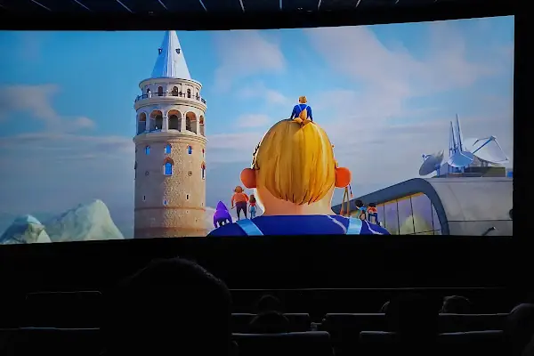 Cinemaximum Avlu 34