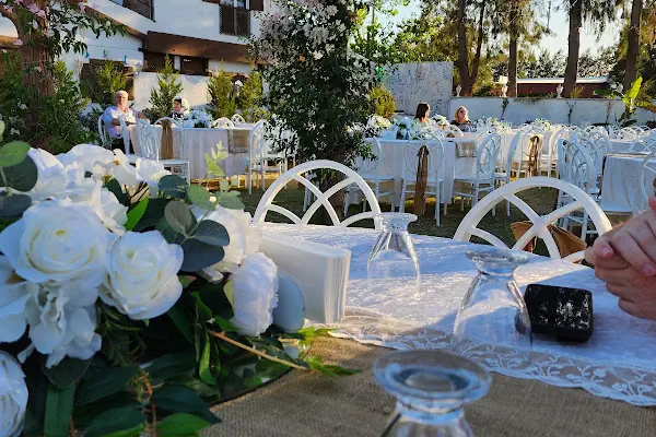 Garden Life Kır Bahçesi & Kapalı Düğün Salonu