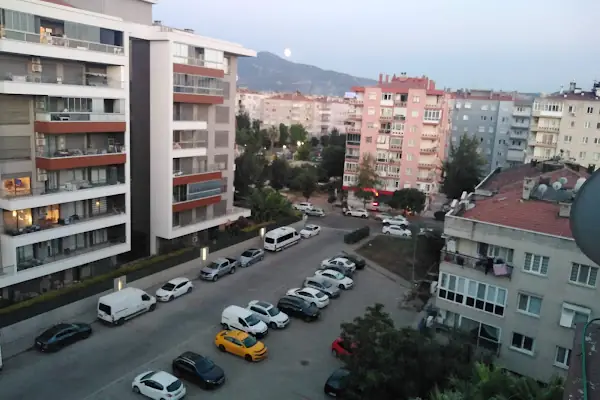 PET LİFE İZMİR VETERİNER KLİNİĞİ