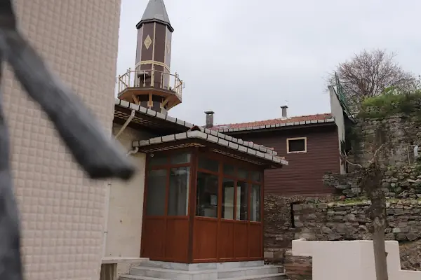 Ebuzer El-Gıffari Türbesi