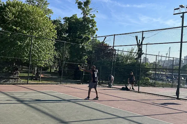 Yoğurtçu Parkı Tenis Kortu