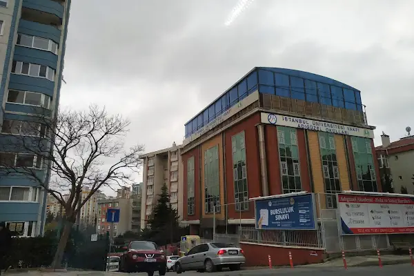 Ataşehir Adıgüzel Güzel Sanatlar Lisesi