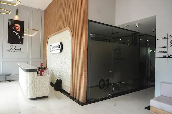 Cadde Diş Bergama Özel Ağız ve Diş Sağlığı Polikliniği
