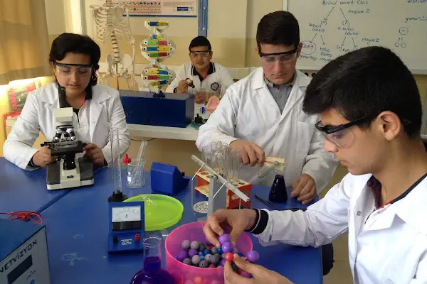Bayindir Anadolu Lisesi