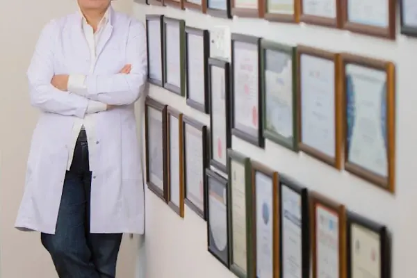 Prof. Dr. Ayşe AKTAŞ Alerji - İmmünoloji ve Göğüs Hastalıkları Kliniği