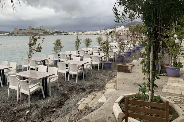 Penguen Cafe Restaurant
