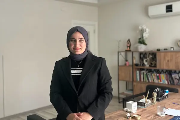 Psikolog Merve İzaye Sinim