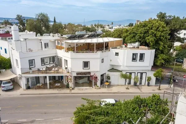 El Vino Hotel & Suites