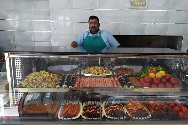 Öz Saray Döner