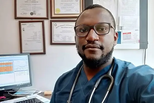 Uzm. Dr. Muhammed B. Jaiteh, İç Hastalıkları Uzmanı