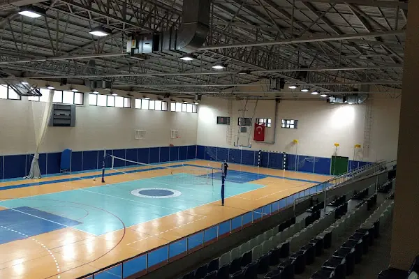 Yıldız Teknik Üniversitesi Spor Salonu