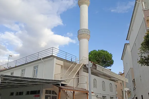 Sahil camii