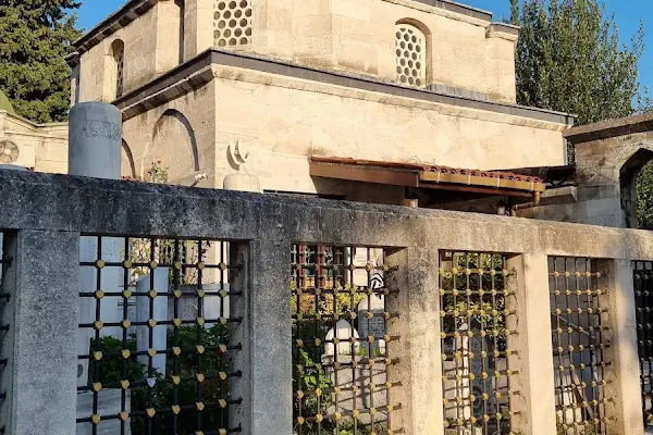 Saçlı Ahmet Türbesi