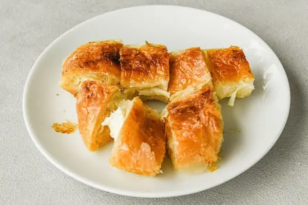 Aliağa Levent Börek