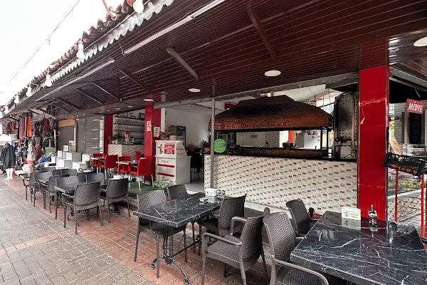 Dali Food &amp; Cafe