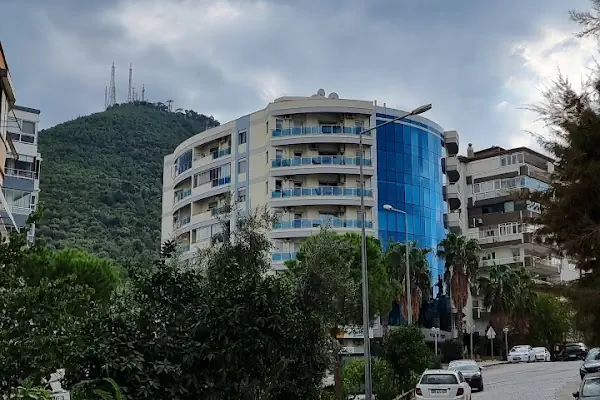 Yüce Sitesi