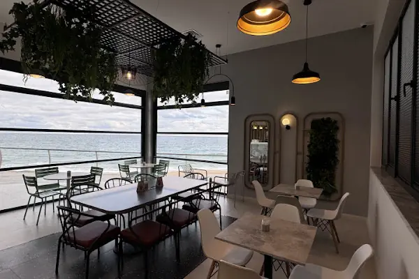 kalyan'n sahne & cafe