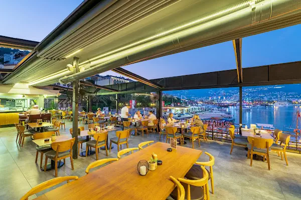 Picasso Restaurant &amp; Bar