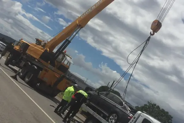 Bergama Dikili Çandarlı Ayvalık Kınık Forklift Vinç Kiralama Hizmetleri