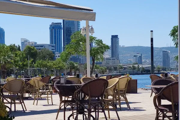 Bayraklı İskele Cafe