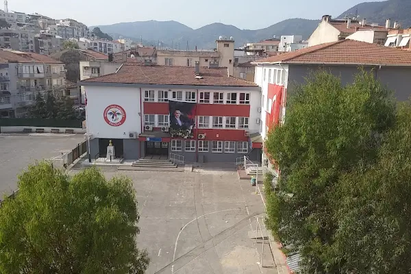 İzmir - Balçova Ertuğrul Gazi Ortaokulu